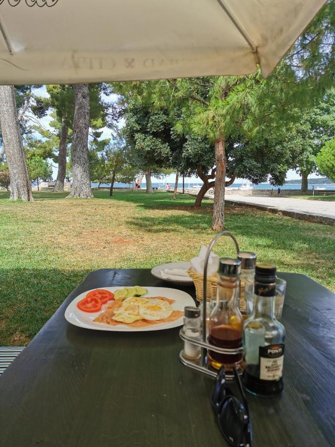 Emily Deluxe Superior 5 Star Studio Apartment, Your Piece Of Heaven With Sea & Park View Novigrad Istria Exterior foto